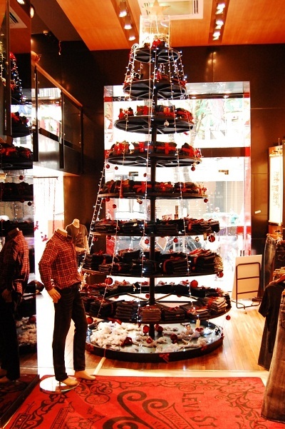 Quà Giáng sinh và năm mới hấp dẫn tại cửa hàng Levis Flagship - 2
