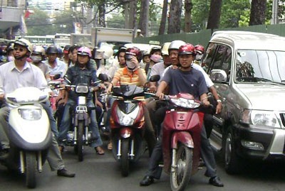 Tăng phí, tăng phạt để chống kẹt xe - 1 Tăng phí, tăng phạt để chống kẹt xe - 1