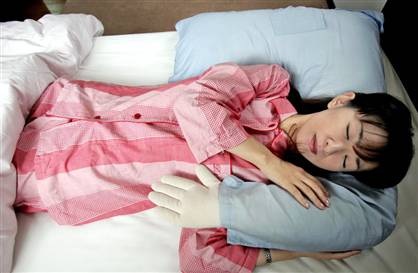 "Gối bạn trai" cho phụ nữ độc thân ở Nhật - 1