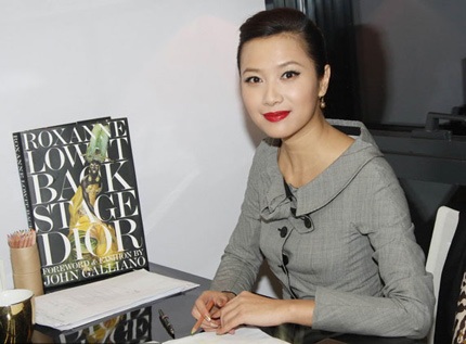 Từ Tịnh Lôi - Nữ tổng biên tập quyến rũ - 8 Từ Tịnh Lôi - Nữ tổng biên tập quyến rũ - 8