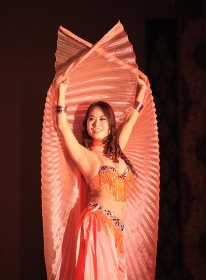 Sôi động đêm diễn Belly dance vì trẻ em có HIV - 1