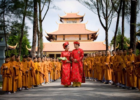 Thúy Nga xúc động trong lễ cưới - 6