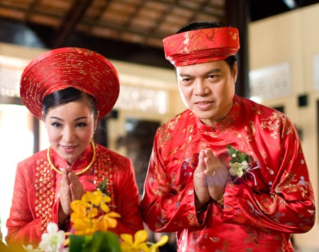 Thúy Nga xúc động trong lễ cưới - 3