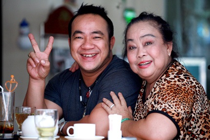 Hiếu Hiền: “Qua năm, tôi sẽ cưới vợ” - 4 Hiếu Hiền: “Qua năm, tôi sẽ cưới vợ” - 4