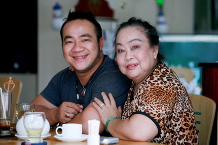 Hiếu Hiền: “Qua năm, tôi sẽ cưới vợ” - 5 Hiếu Hiền: “Qua năm, tôi sẽ cưới vợ” - 5