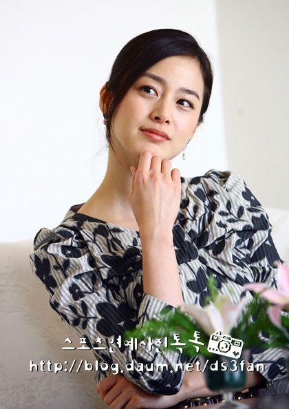 Kim Tae Hee phủ nhận tin đồn hẹn hò với Lee Byung Heon - 11 Kim Tae Hee phủ nhận tin đồn hẹn hò với Lee Byung Heon - 11