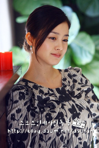 Kim Tae Hee phủ nhận tin đồn hẹn hò với Lee Byung Heon - 10 Kim Tae Hee phủ nhận tin đồn hẹn hò với Lee Byung Heon - 10