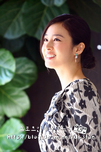 Kim Tae Hee phủ nhận tin đồn hẹn hò với Lee Byung Heon - 13 Kim Tae Hee phủ nhận tin đồn hẹn hò với Lee Byung Heon - 13