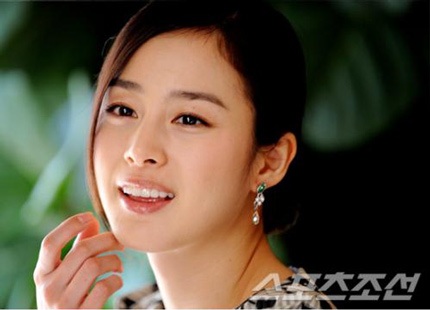 Kim Tae Hee phủ nhận tin đồn hẹn hò với Lee Byung Heon - 14 Kim Tae Hee phủ nhận tin đồn hẹn hò với Lee Byung Heon - 14