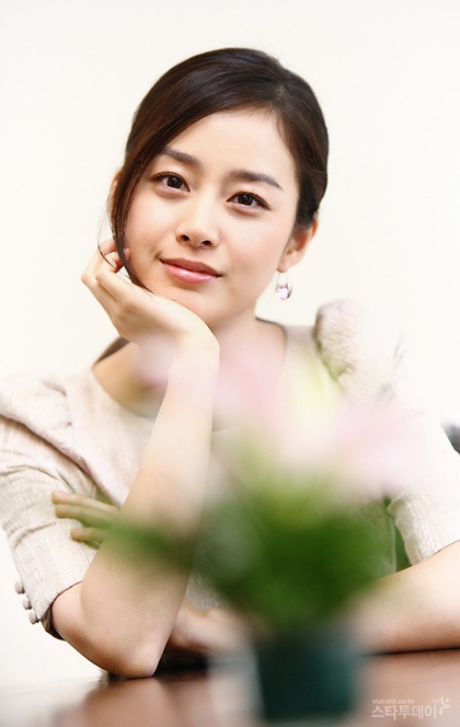 Kim Tae Hee phủ nhận tin đồn hẹn hò với Lee Byung Heon - 6 Kim Tae Hee phủ nhận tin đồn hẹn hò với Lee Byung Heon - 6