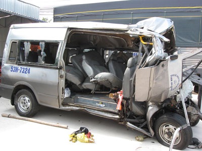 8 người thiệt mạng trong vụ tai nạn thảm khốc - 1