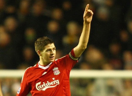 Inter tràn trề cơ hội thâu tóm Steven Gerrard - 1 Inter tràn trề cơ hội thâu tóm Steven Gerrard - 1
