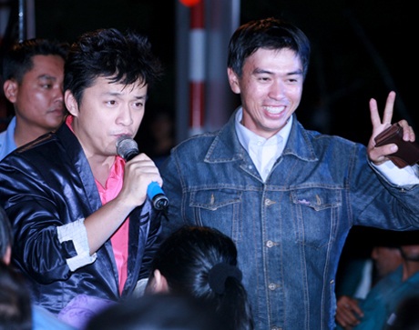 Hà Trần, Lam Trường, Minh Thư vui Tết cùng công nhân - 1