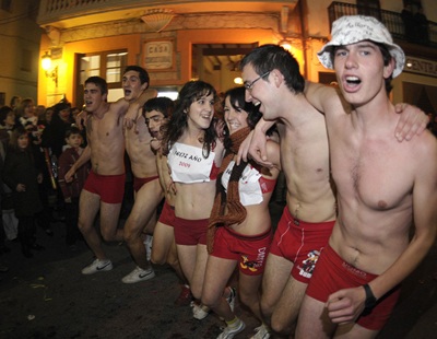 Các cách chào đón năm mới thú vị trên thế giới - 9 Các cách chào đón năm mới thú vị trên thế giới - 9