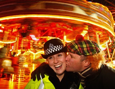 Các cách chào đón năm mới thú vị trên thế giới - 4 Các cách chào đón năm mới thú vị trên thế giới - 4