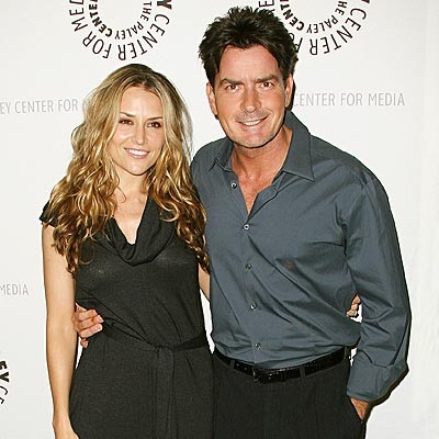 Vợ chồng Charlie Sheen giải hoà sau đánh lộn - 3 Vợ chồng Charlie Sheen giải hoà sau đánh lộn - 3
