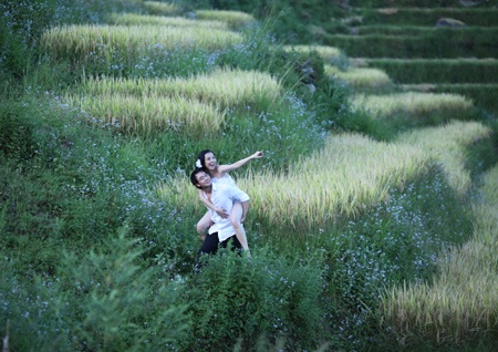 Hoa hậu Thùy Lâm lên xe hoa - 6