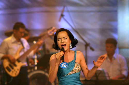 “Kiều nữ” Hoài Thu và cú “sốc” tại giải Sao Mai - 1 “Kiều nữ” Hoài Thu và cú “sốc” tại giải Sao Mai - 1