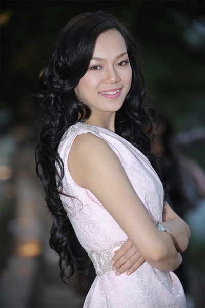 “Kiều nữ” Hoài Thu và cú “sốc” tại giải Sao Mai - 3 “Kiều nữ” Hoài Thu và cú “sốc” tại giải Sao Mai - 3