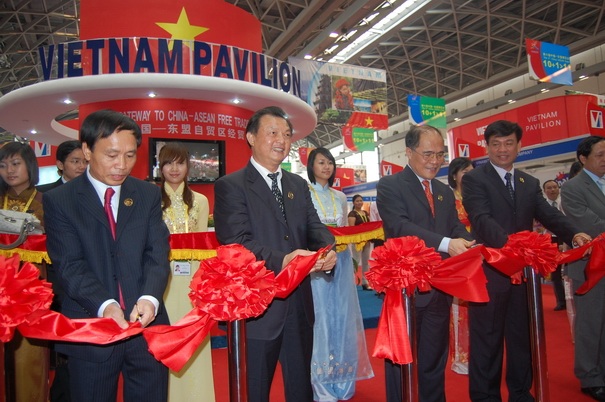 ASEAN - Trung Quốc khởi động khu vực tự do mậu dịch - 1 ASEAN - Trung Quốc khởi động khu vực tự do mậu dịch - 1
