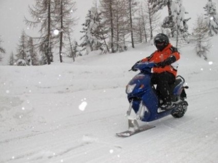 Xe máy đi trên tuyết - 3 Xe máy đi trên tuyết - 3
