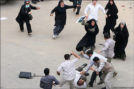 Vài phút nhìn lại năm cũ  - 11