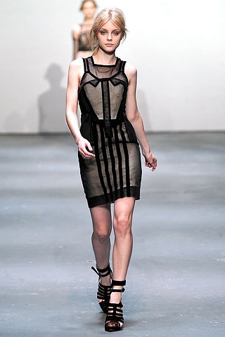 BST thu đông 2009 của Christopher Kane  - 13