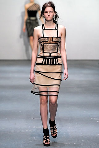 BST thu đông 2009 của Christopher Kane  - 17
