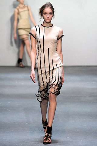BST thu đông 2009 của Christopher Kane  - 19