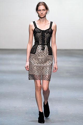 BST thu đông 2009 của Christopher Kane  - 1