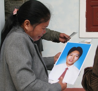 Nước mắt thấm đẫm phiên tòa xử người tài xế “tội đồ” - 3