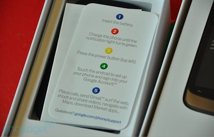Đập hộp điện thoại Nexus One của Google - 3 Đập hộp điện thoại Nexus One của Google - 3