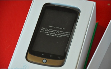 Đập hộp điện thoại Nexus One của Google - 7 Đập hộp điện thoại Nexus One của Google - 7