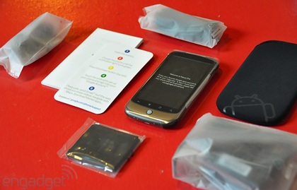 Đập hộp điện thoại Nexus One của Google - 8 Đập hộp điện thoại Nexus One của Google - 8