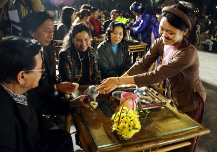 Nồng ấm “Đêm hội trà hoa” - 15 Nồng ấm “Đêm hội trà hoa” - 15