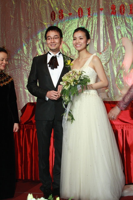 Hoa hậu Thùy Lâm đẹp rạng ngời trong ngày cưới - 11