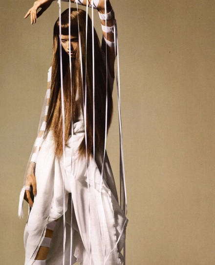 Chùm ảnh lạ mắt của siêu mẫu Abbey Lee - 6 Chùm ảnh lạ mắt của siêu mẫu Abbey Lee - 6