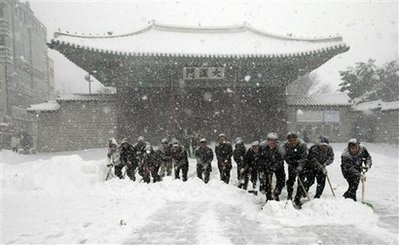 Seoul trong cơn bão tuyết lịch sử - 12