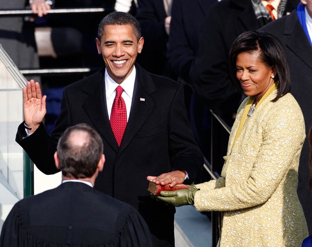 Những khoảng khắc vui vẻ hiếm hoi của Obama - 1 Những khoảng khắc vui vẻ hiếm hoi của Obama - 1