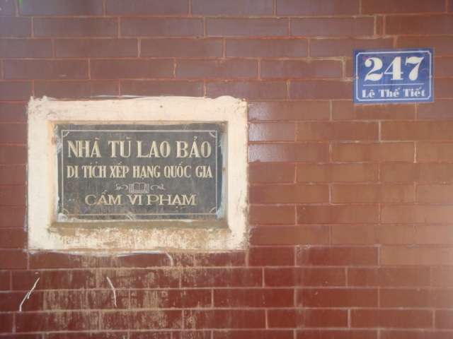 Nhà tù Lao Bảo - di tích sắp thành “phế tích” - 1