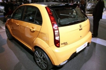 Xe nhỏ “tung hoành” Triển lãm ô tô Delhi 2010 - 13 Xe nhỏ “tung hoành” Triển lãm ô tô Delhi 2010 - 13