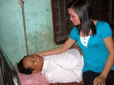 Hà Tĩnh: Phóng viên báo Tiền Phong bị đánh trọng thương - 2