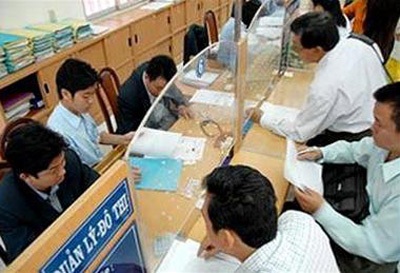 Huy động 50 luật sư tham gia “cắt” thủ tục hành chính - 1 Huy động 50 luật sư tham gia “cắt” thủ tục hành chính - 1