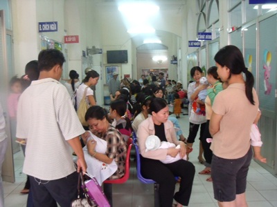 Bệnh viện nhi đồng 1, 2 đang quá tải - 1 Bệnh viện nhi đồng 1, 2 đang quá tải - 1