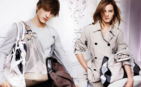 “Phù thủy” Emma Watson tiếp tục quảng cáo cho Burberry - 12