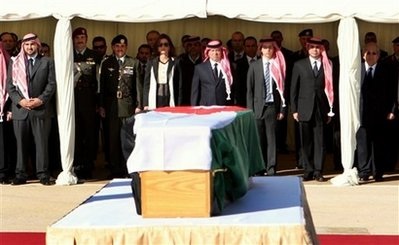 Kẻ đánh bom căn cứ CIA ở Afghanistan là gián điệp hai mang - 2