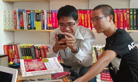 Điện thoại Google Nexus One đã về Việt Nam - 1