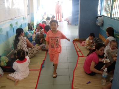 Bệnh viện nhi đồng 1, 2 đang quá tải - 3 Bệnh viện nhi đồng 1, 2 đang quá tải - 3