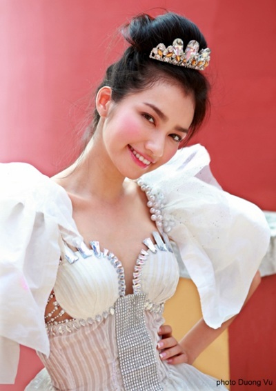 Trúc Diễm hóa thân thành công chúa - 3