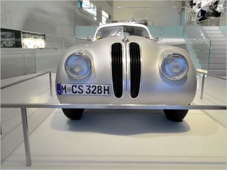 “Dạo” các bảo tàng xe hơi tại Đức - 9